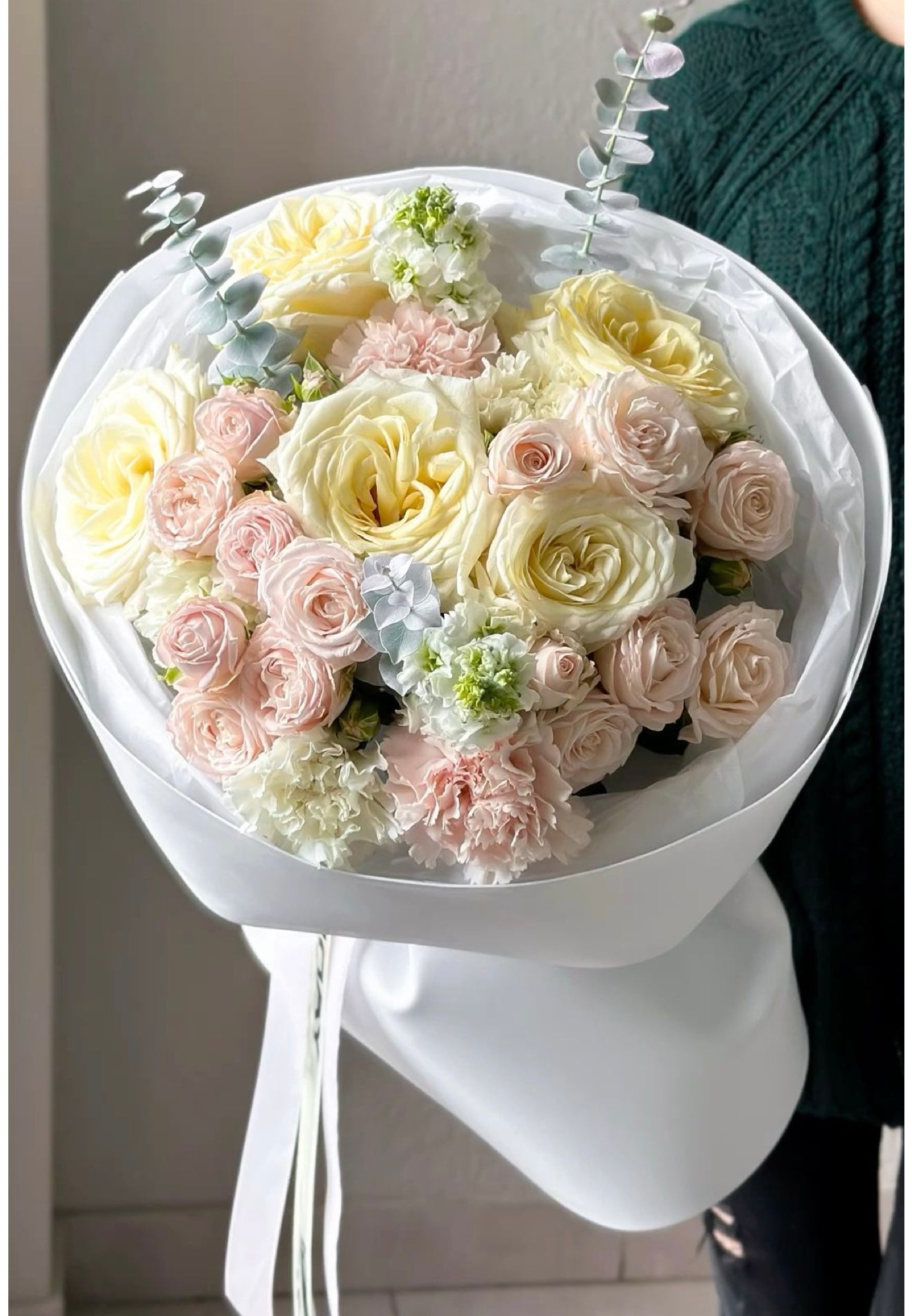 Soft Light Shades Flowers bouquet
